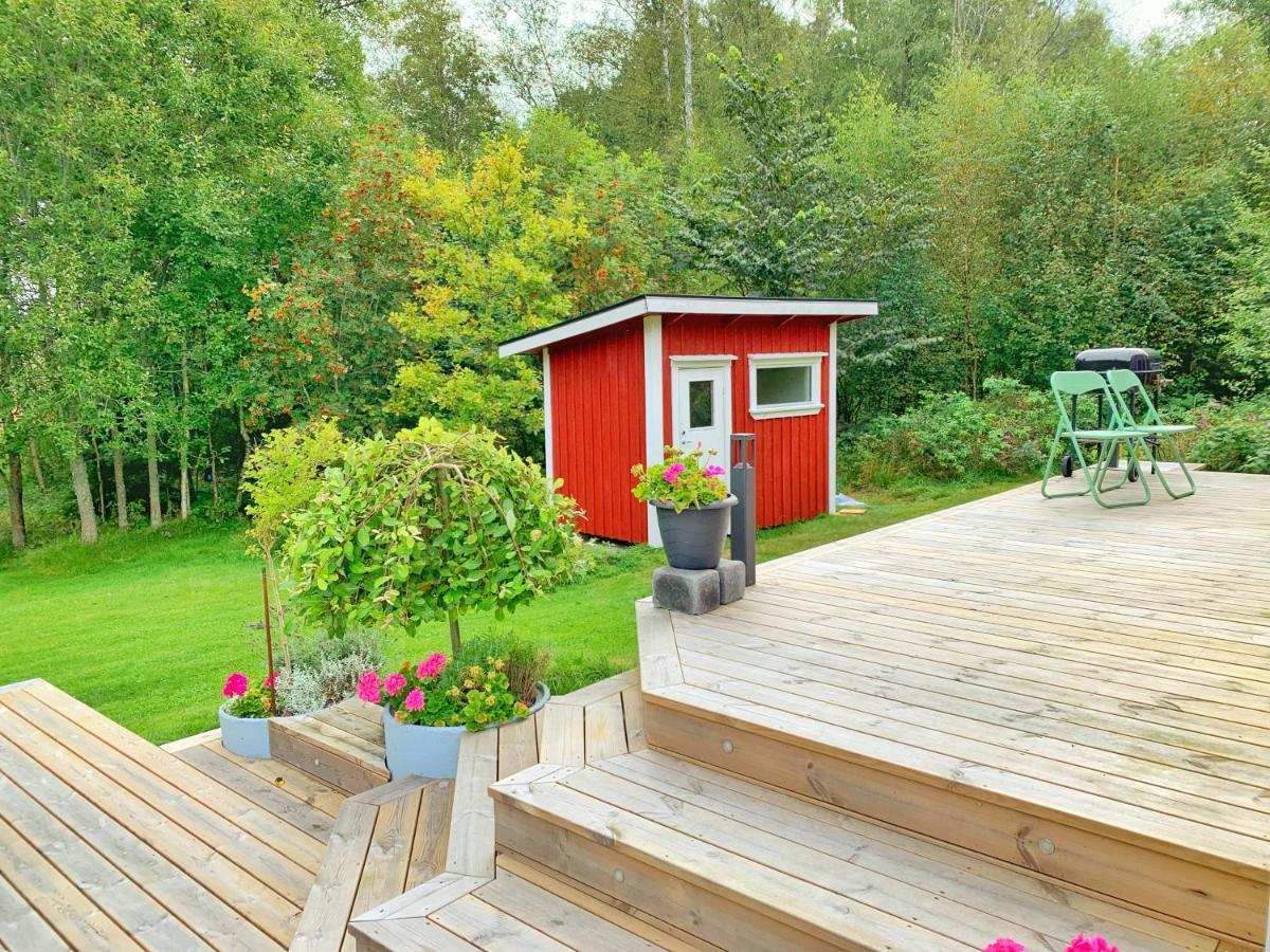The Blomsholm Cabin - Load Your Electric Car Strömstad Exteriér fotografie